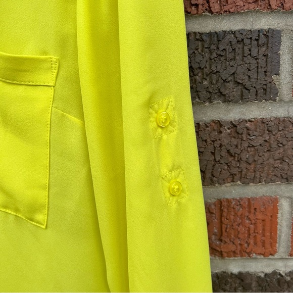 Express Yellow Portofino Chiffon Adjustable Sleeve Collared Top - Picture 3 of 3